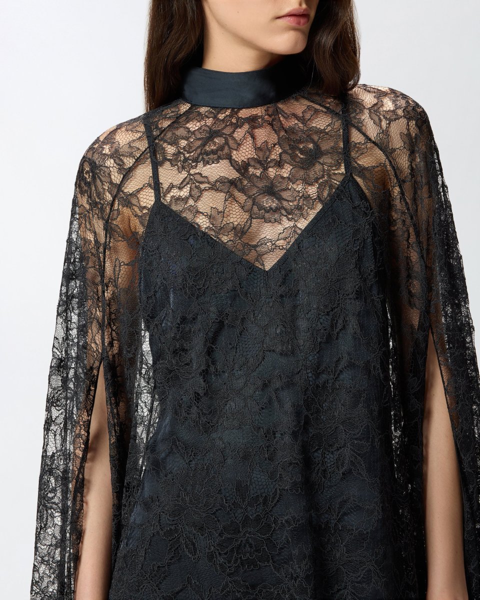 Abito corto con pizzo - immagine 5