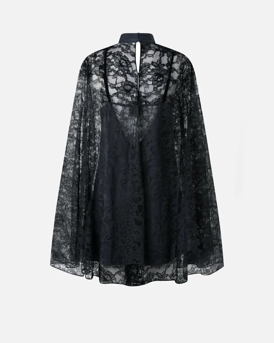Abito corto con pizzo - immagine 7