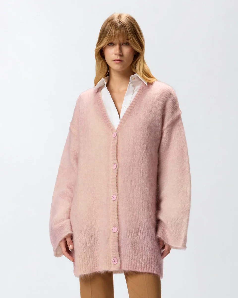 Cardigan lungo con bottoni